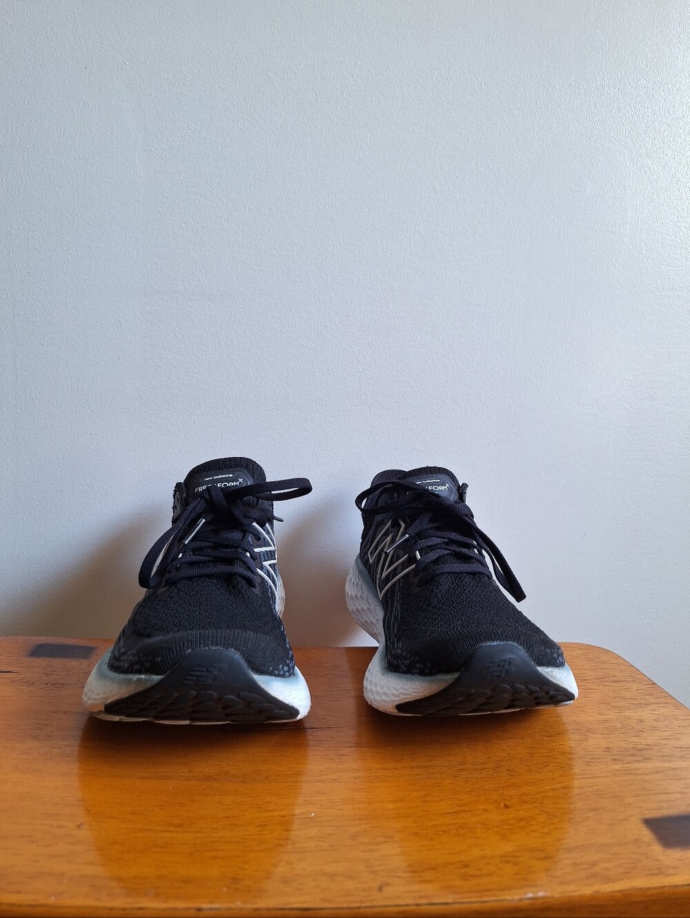 New Balance Fresh Foam 1080v11 Women's Black And White Size 7.5 - Picture 3 of 13